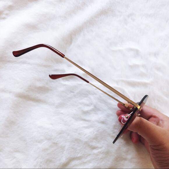 Miley Light Brown Gradient Heart Sunglasses - Picture 6 of 11